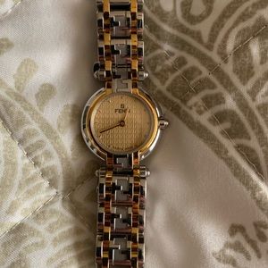 women’s fendi watch!!
